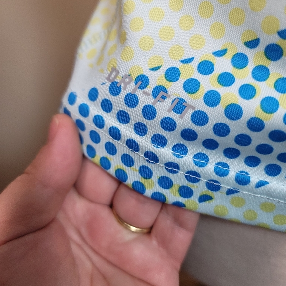 Women’s Nike Tank with built in bra, Sz.M - Picture 11 of 13